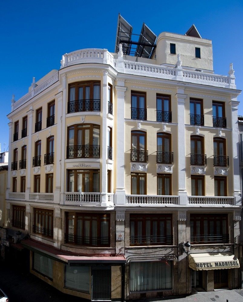 Готель Madrisol Екстер'єр фото